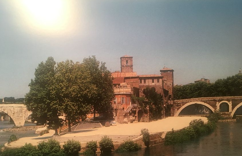 panoramica isola tiberina vista da valle