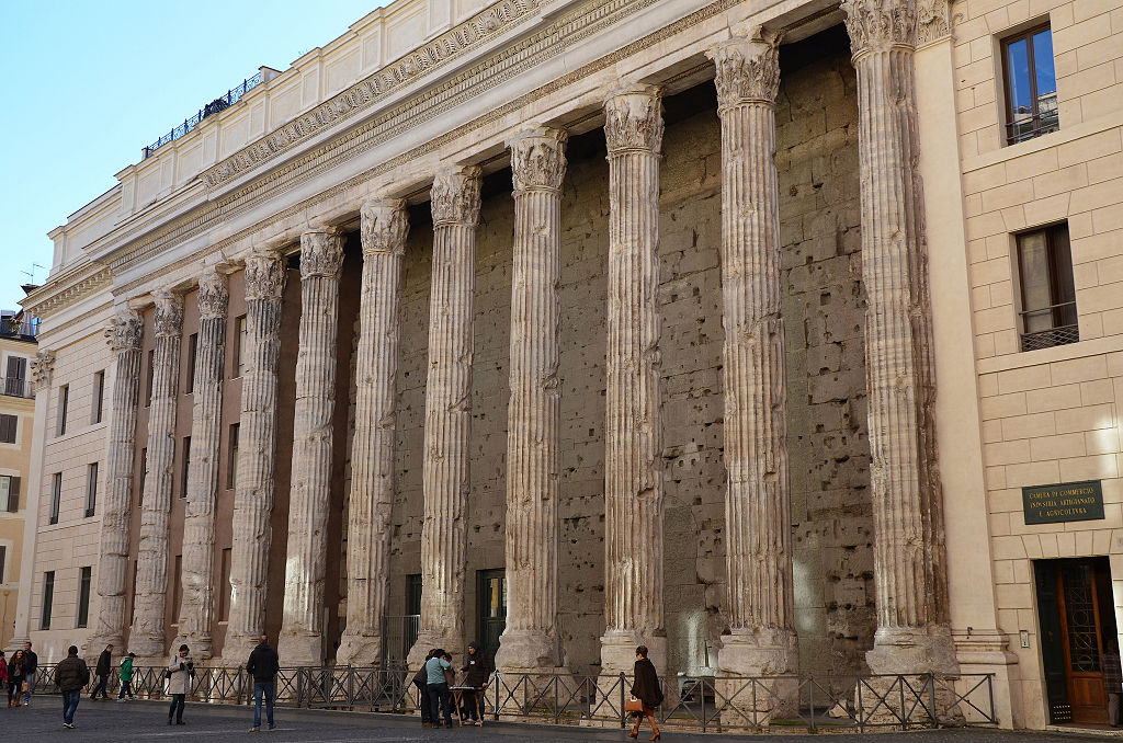 il tempio di Adriano a Roma